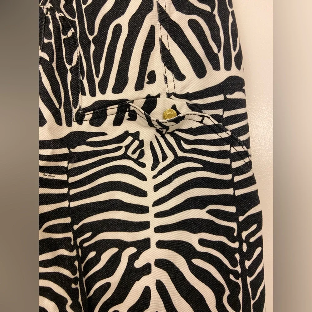 House of Sunny Zebra Print Ankle Jeans - Picture 5 of 11